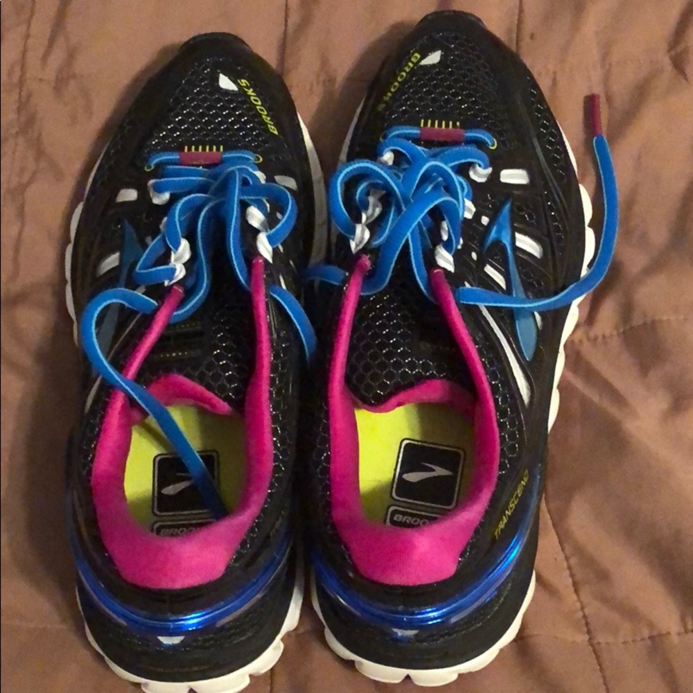 Brooks transcend tennis shoes women’s size 9.5